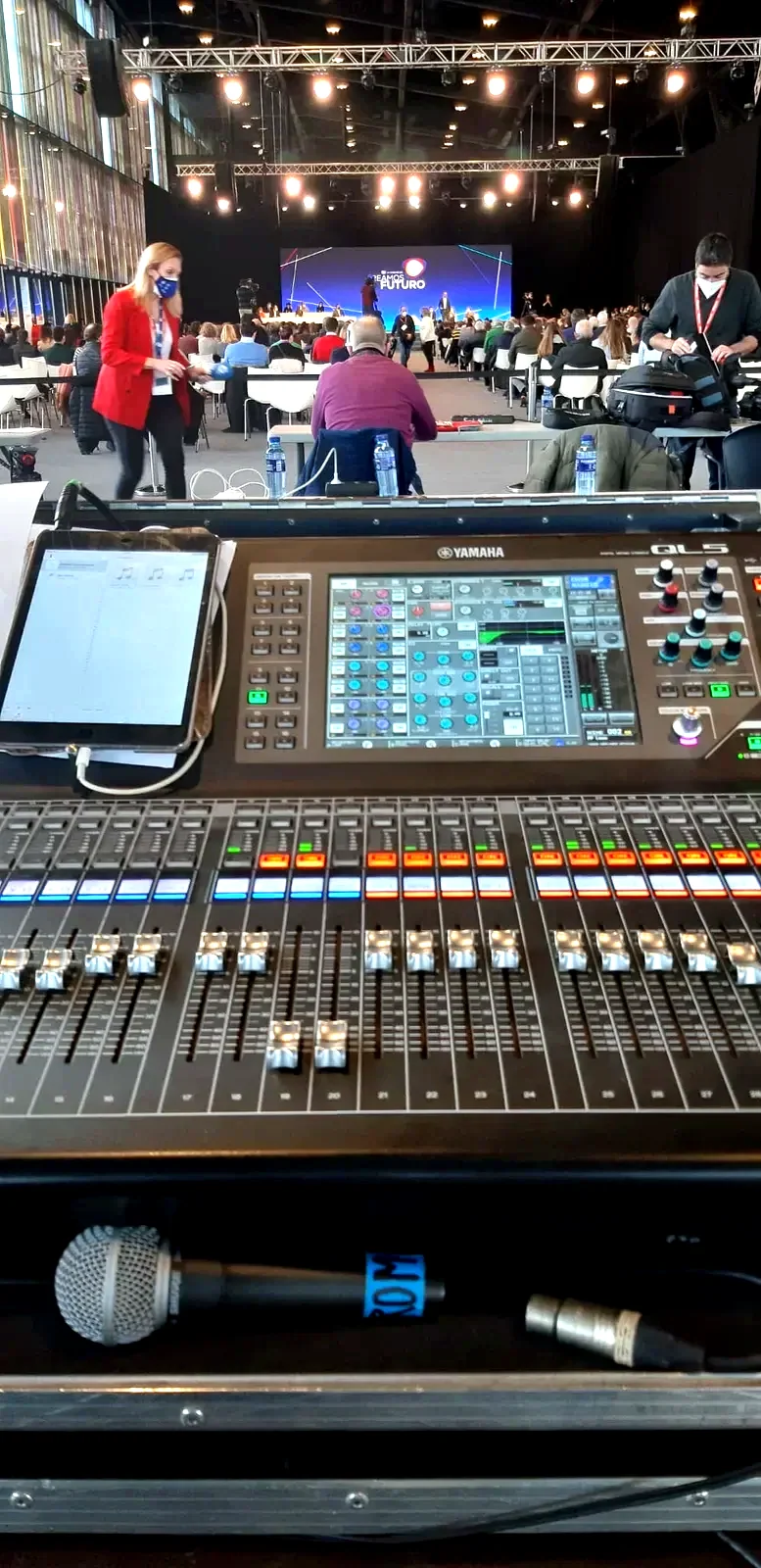Consola digital de FOH y dirección técnica en Ibiza — DecibelSea