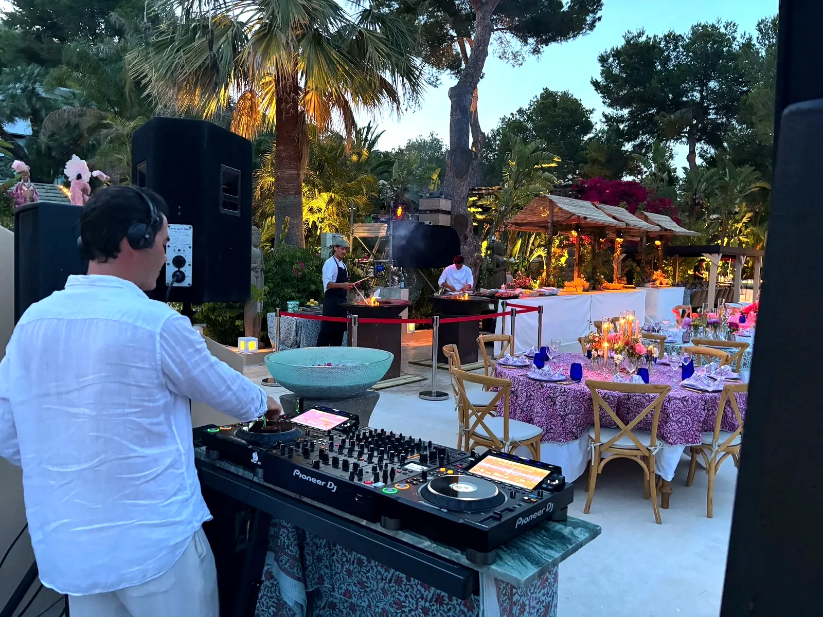 DJ booth y sonido para fiesta privada en villa de Ibiza — DecibelSea